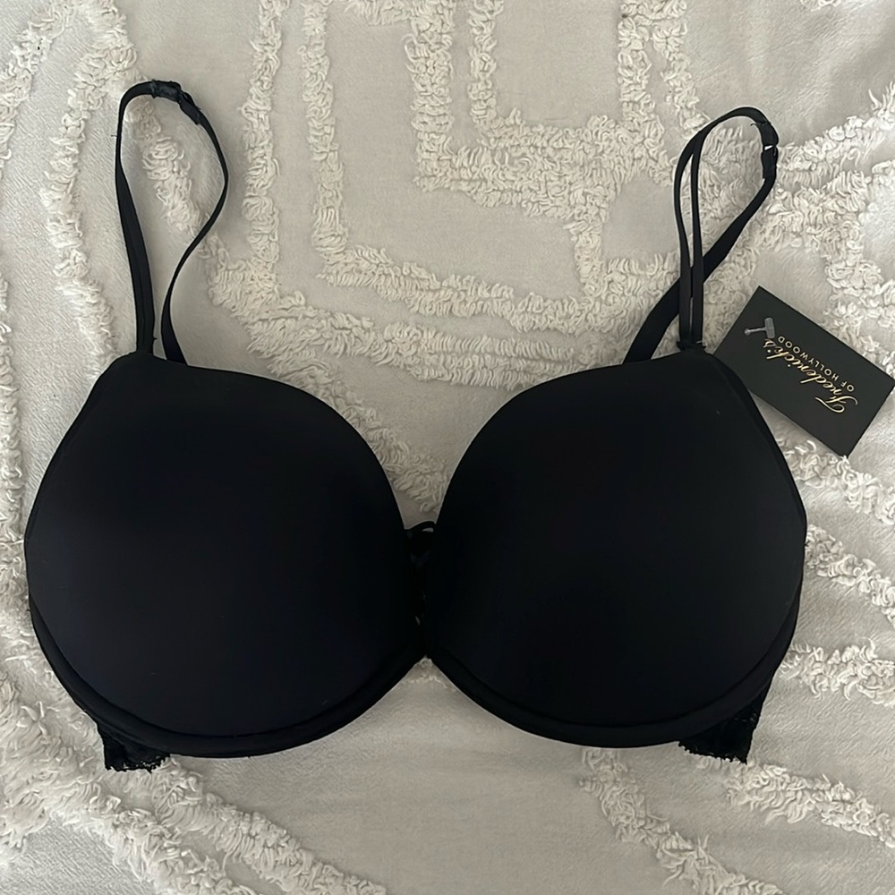 Size 32DD Frederick’s of Hollywood Push-up Bra